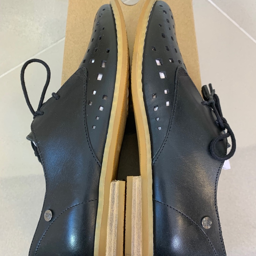 Hush Puppies Black Leather Perforated Oxford - Picture 10 of 10